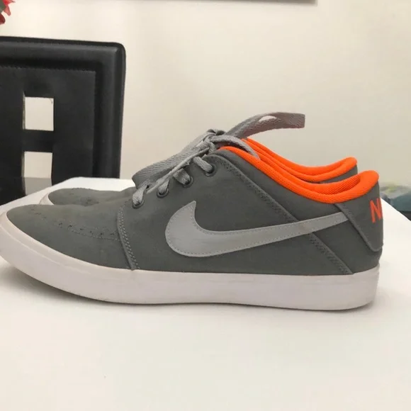 nike suketo shoes